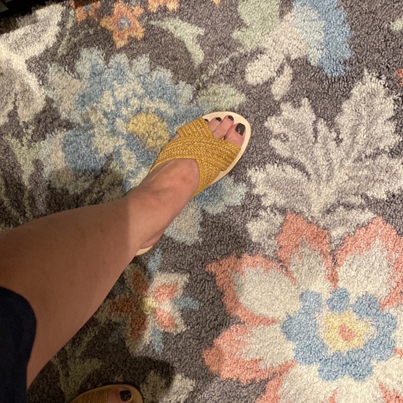 Cute sandals - Picture 2 of 8